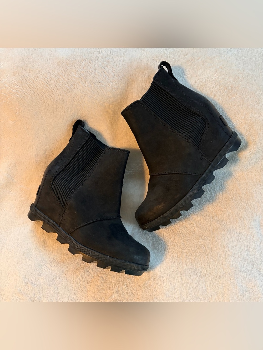 SOREL leather suede boots sz 5